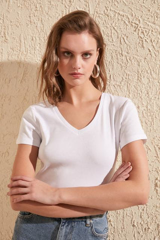 Trendyol 100 Cotton Rib V-Neck Slimfit Knitted T-Shirt TWOSS20TS0130